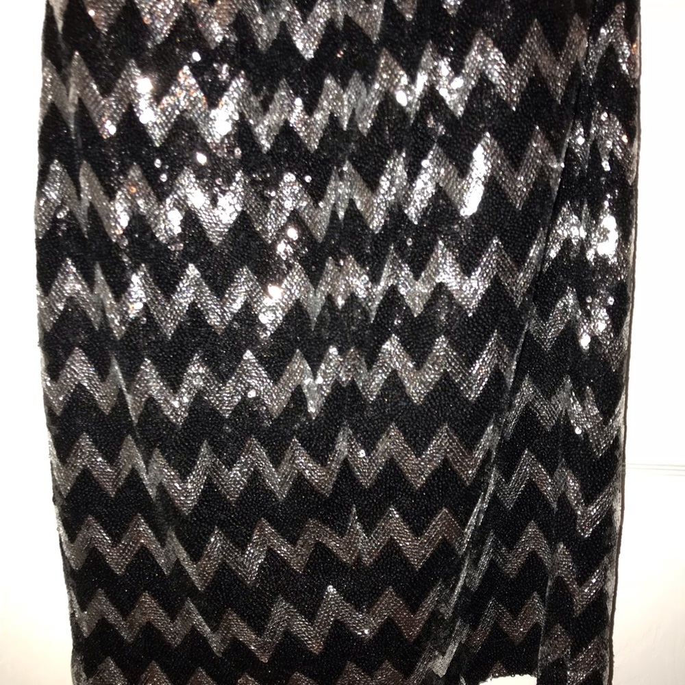 Dress - Picture 3 of 5